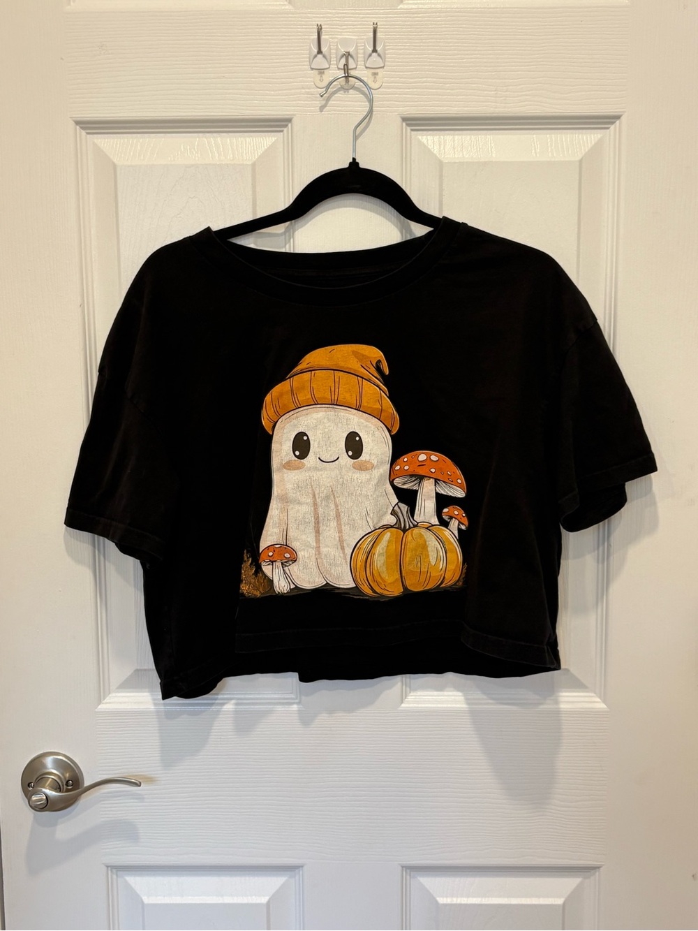 Hot Topic Black Halloween Ghost Graphic Top #1262